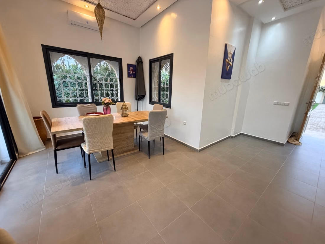 Villa neuve meublée avec piscine 4 chambres avec salles de bain