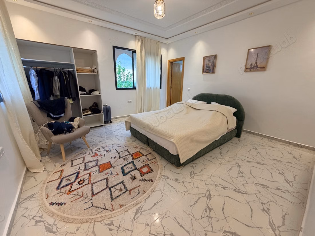 Villa neuve meublée avec piscine 4 chambres avec salles de bain