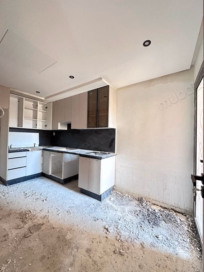 Apartamento de 3 habitaciones al lado de McDonald's en la ruta de Casablanca