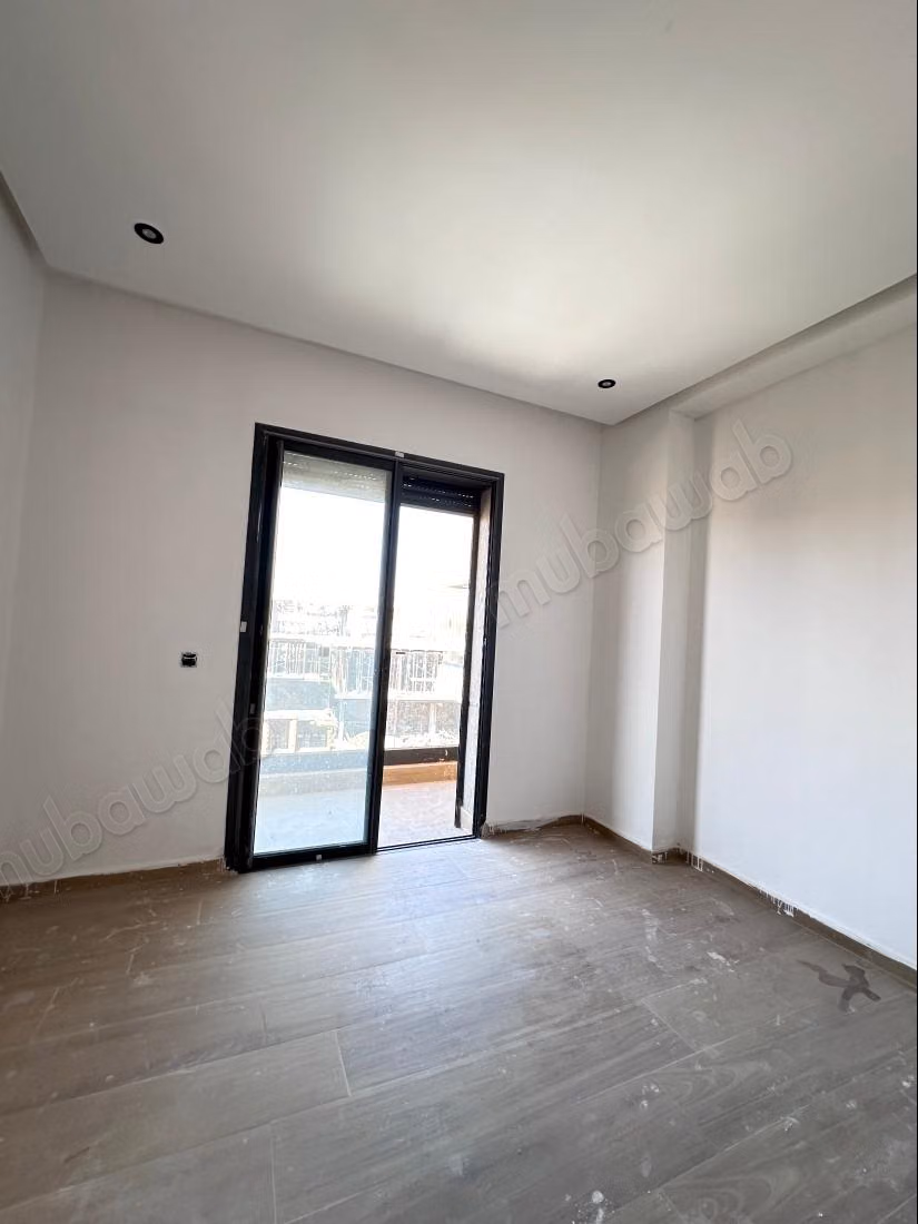 Apartamento de 3 habitaciones al lado de McDonald's en la ruta de Casablanca