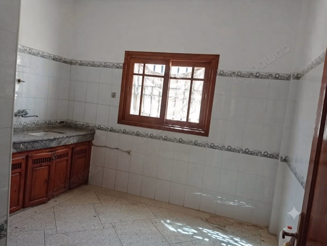 Apartamento en venta en el barrio de Wadi Fes, Calle 5, No. 78, en la entrada de la ciudad de Fez, cerca de Marjan y específicamente en la zona de Wadi Fes, la ciudad histórica conocida por su vitalidad y encanto cultural.