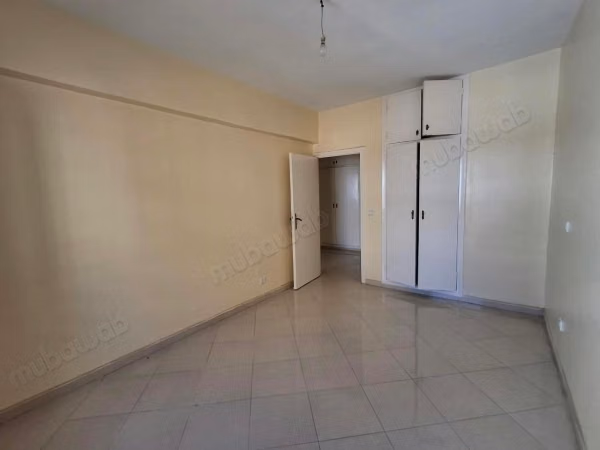 Apparemment en vente à Ryad oulad Metaa. 
3 chambres
