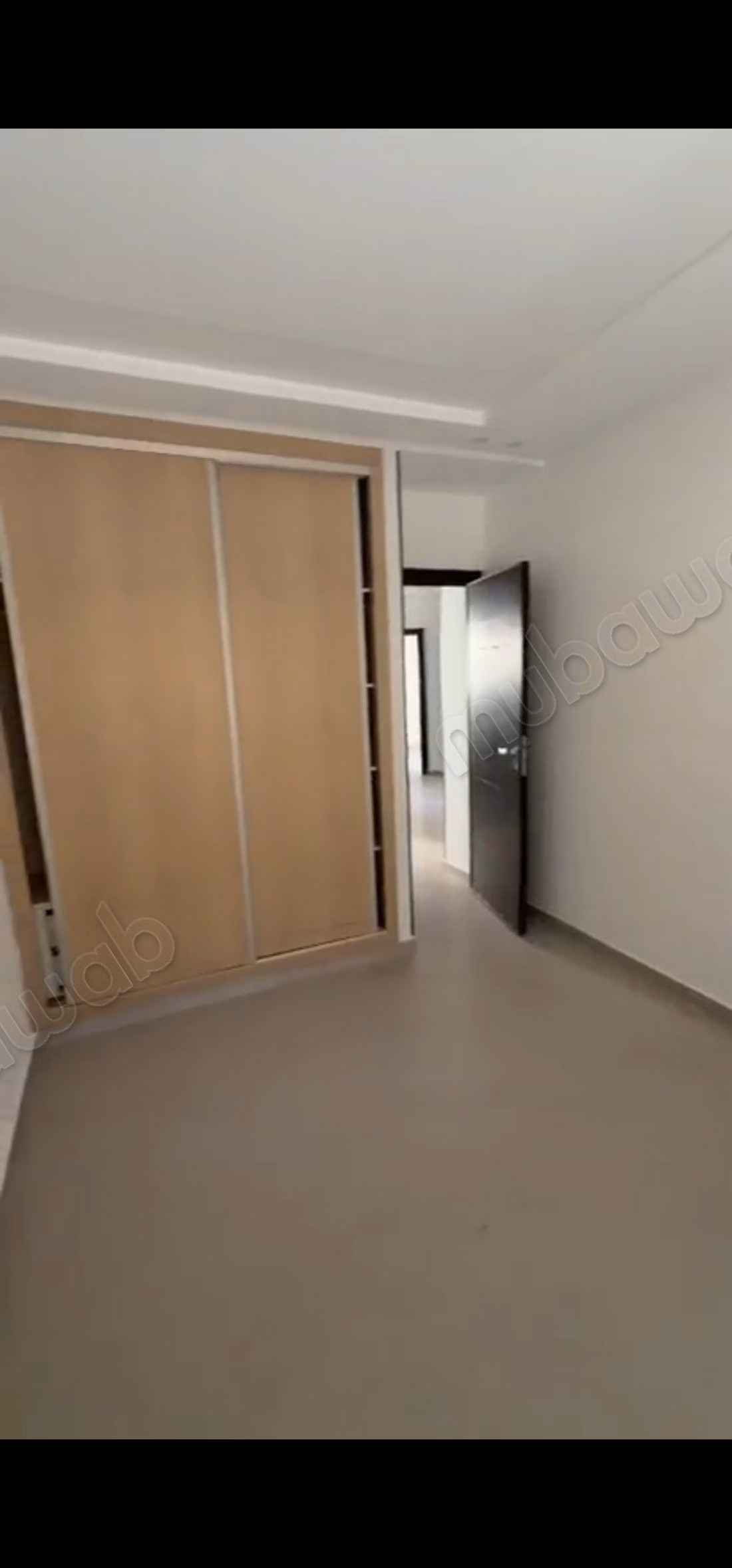 Bel appartement à vendre à Bir Rami Est. 2 pièces. Cuisine entièrement équipée