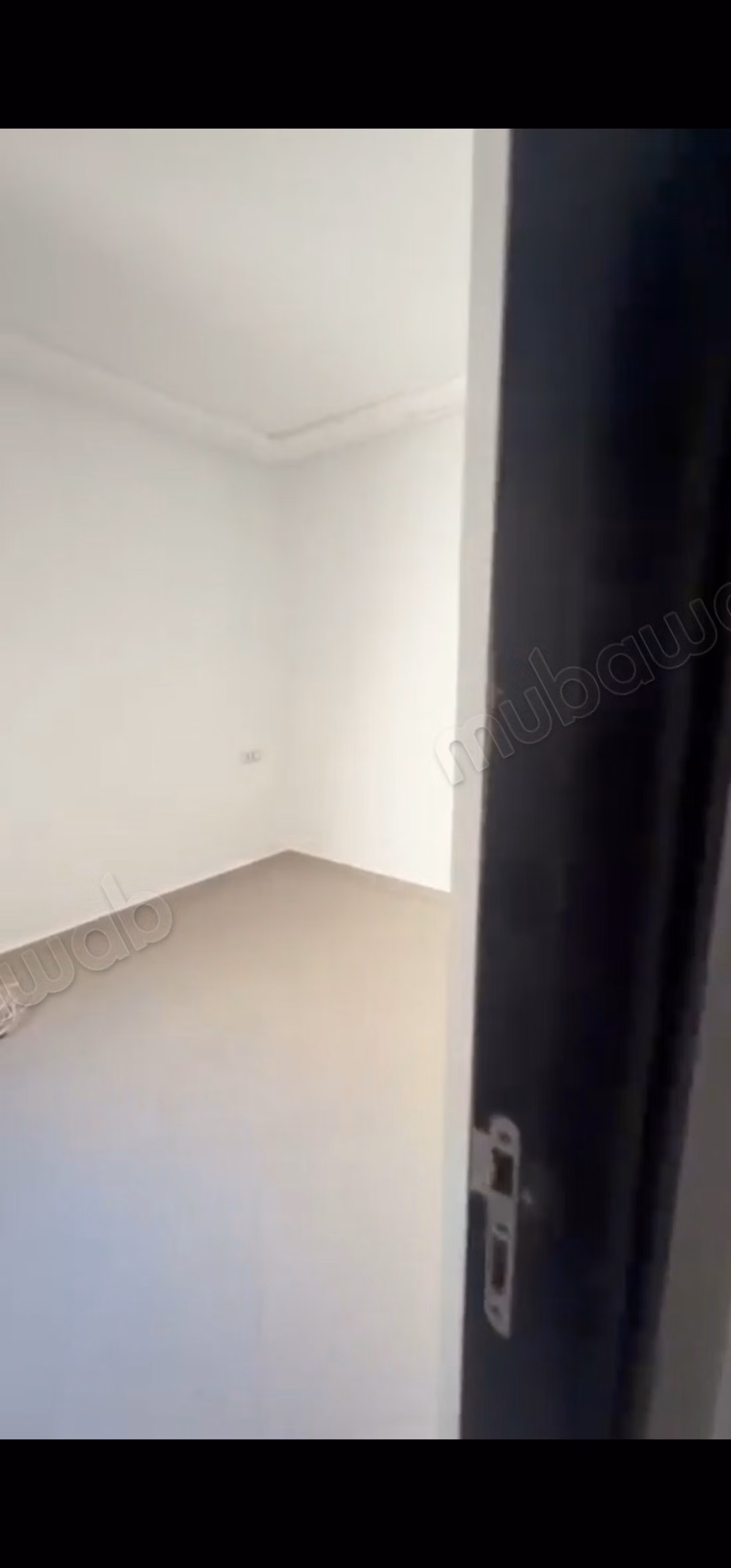 Bel appartement à vendre à Bir Rami Est. 2 pièces. Cuisine entièrement équipée