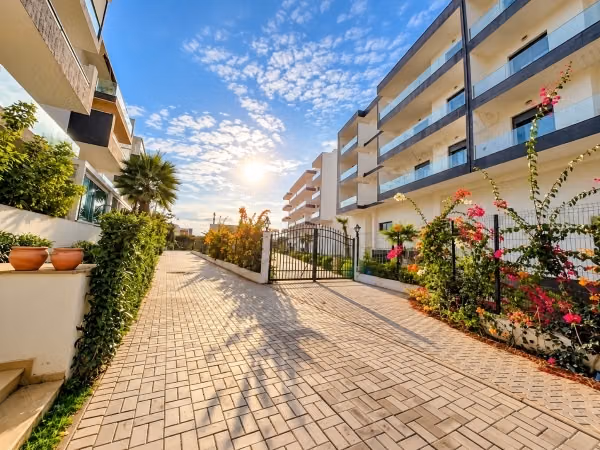Bouznika bay, ensemble immobilier à vocation hôtelière –