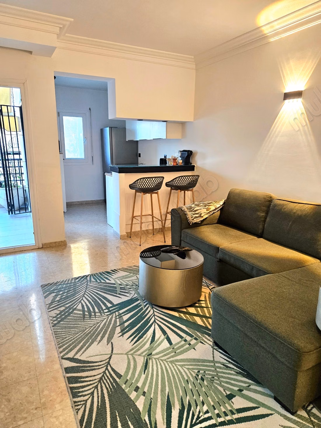 Location d'un appartement à Gauthier. Superficie 57 m². Bien meublé
