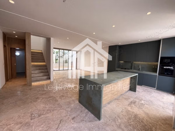 Un duplex S3 avec piscine a La Marsa