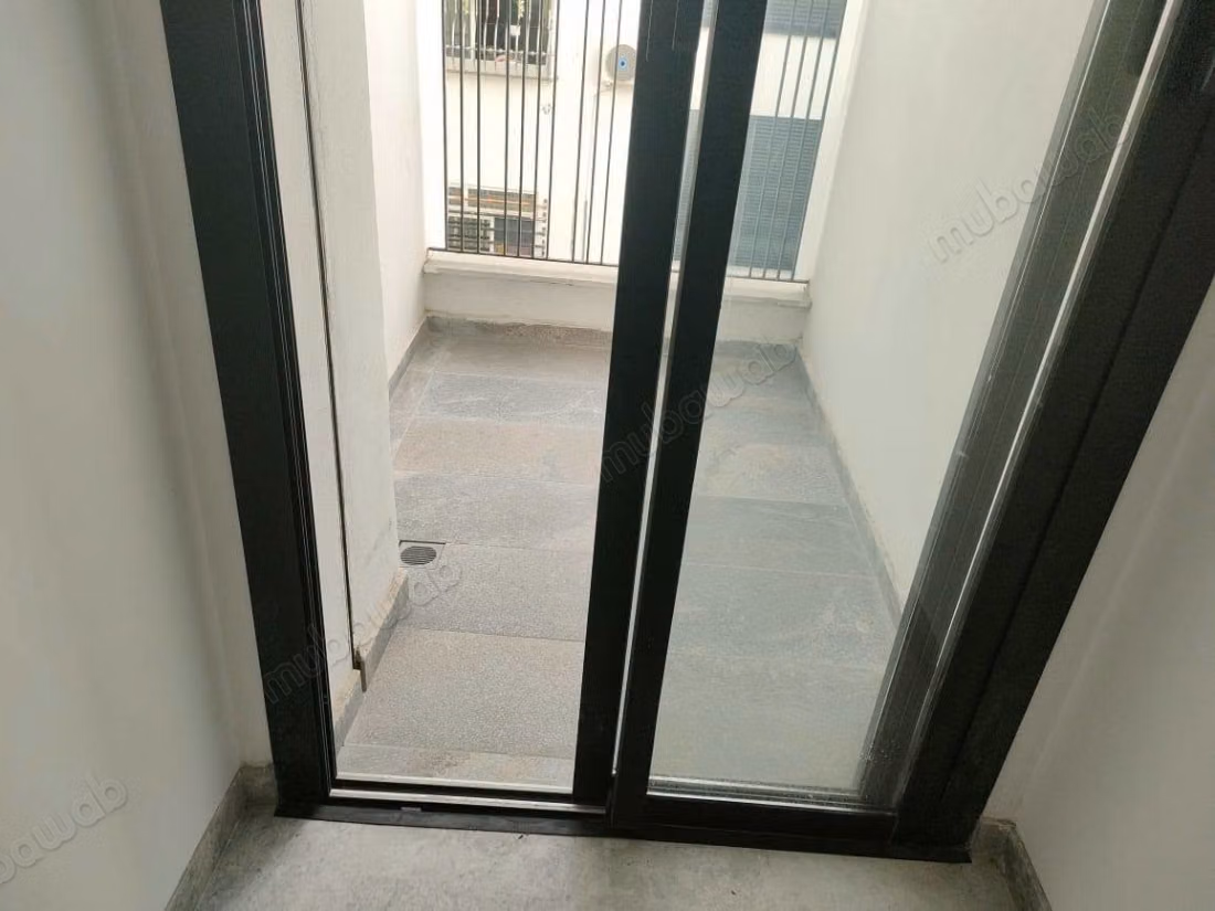 Studio meublé 45m² 
Bd Abdelmoumen 
TRAM