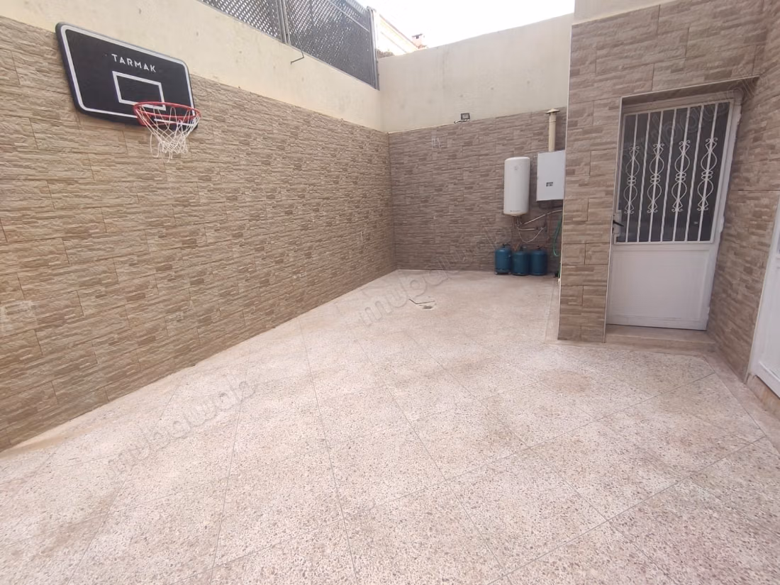 Villa en location sur Hay Riad 
Rabat