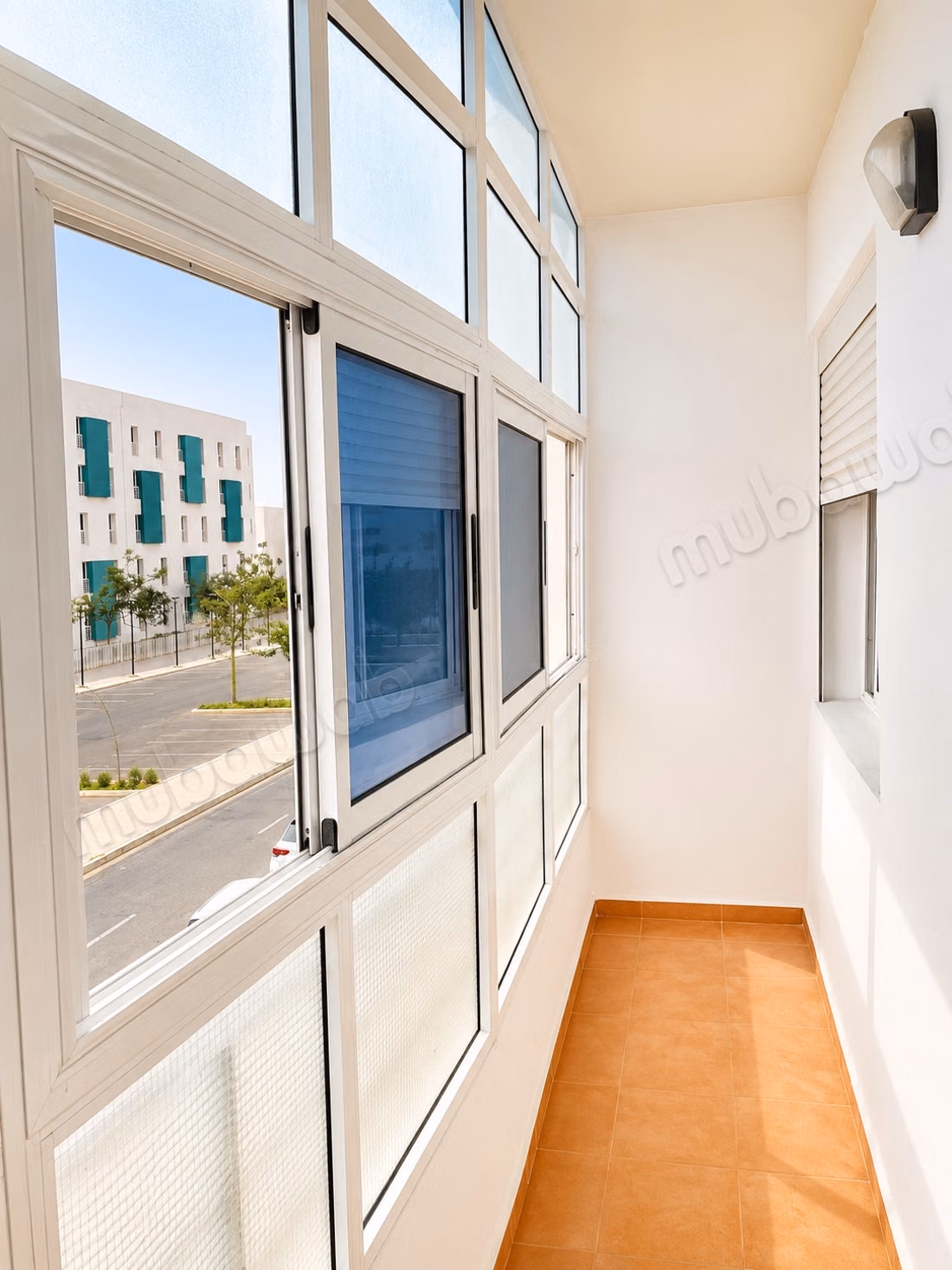 Studio Moderne à louer