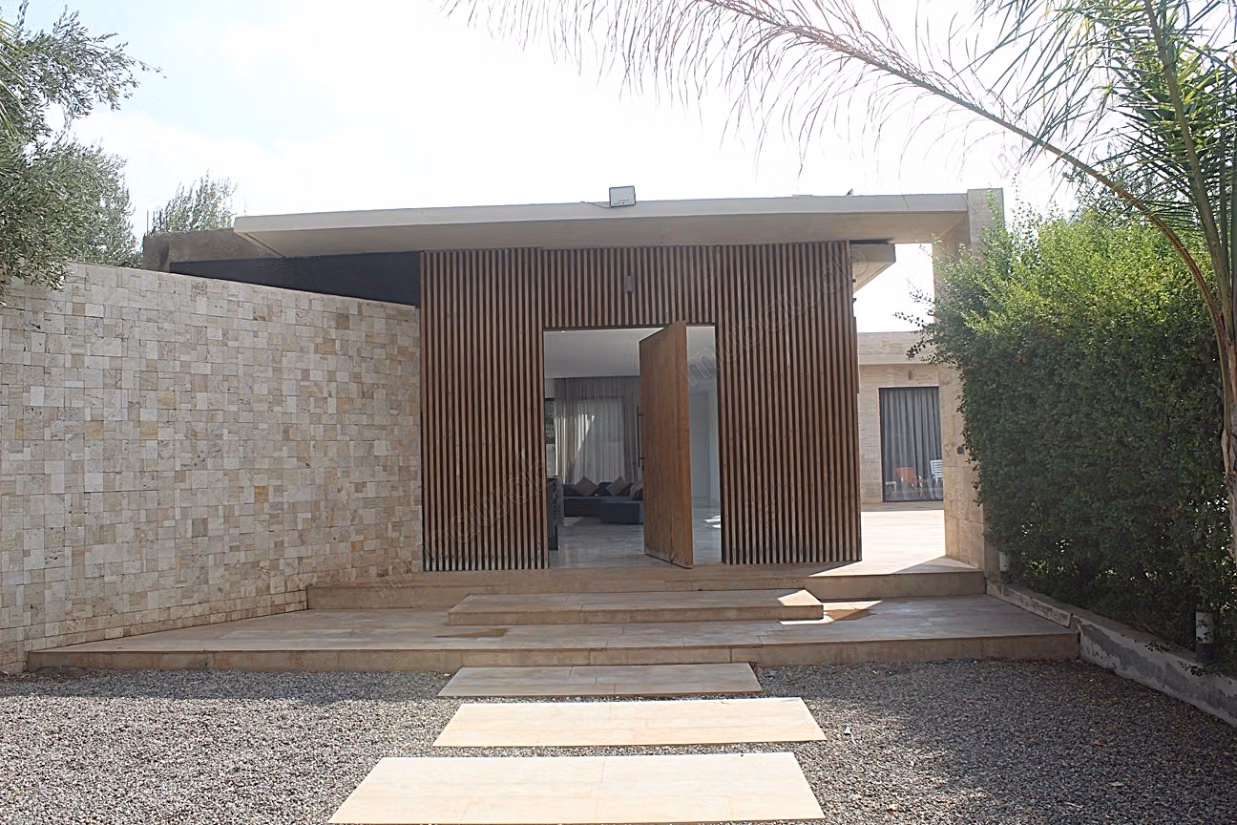 Belle villa de plain pied sans vis vis