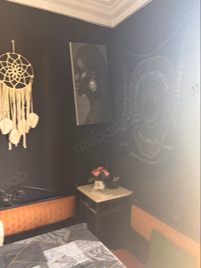 Appartement à louer à Yasmine Hammamet. 
3 grandes pièces. 
Bien meublé
