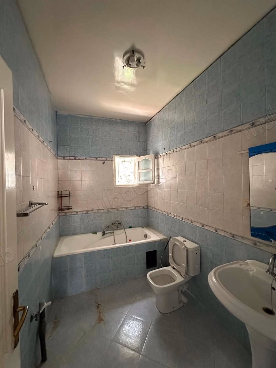 S3 à louer un étage de villa,
saidia,
bardo