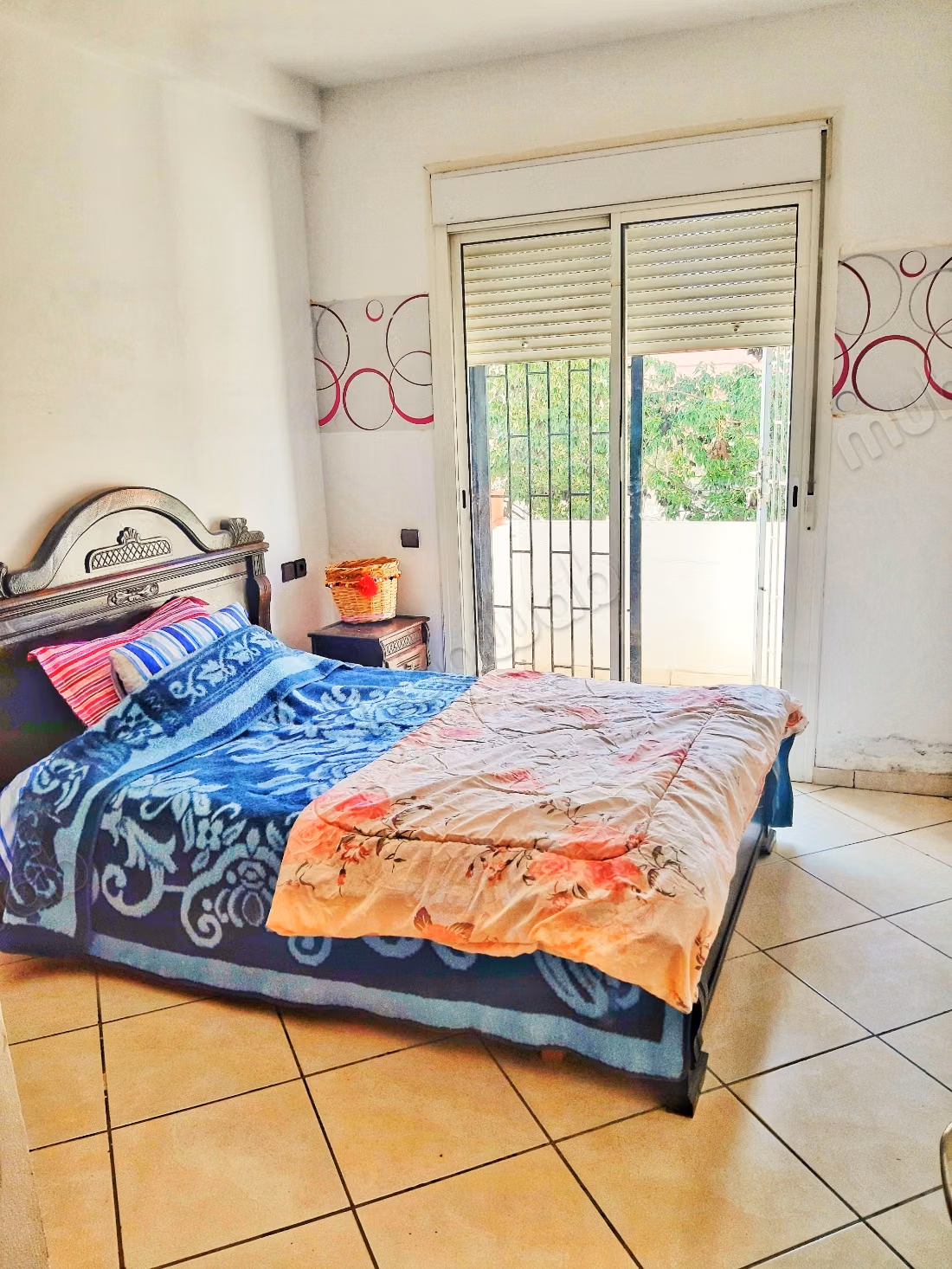Louez cet appartement à Miftah el kheir. 3 grands espaces de vie. Nouveau mobilier