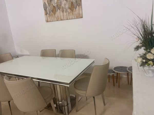 Appartement en location à Les Berges Du Lac 2.3 belles chambres. Bien meublé