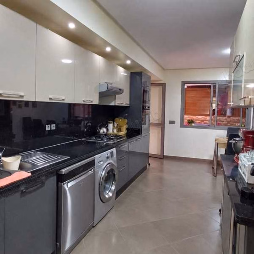 Appartement à Vendre de 177.0 m² à Casablanca, Ain Sebaa