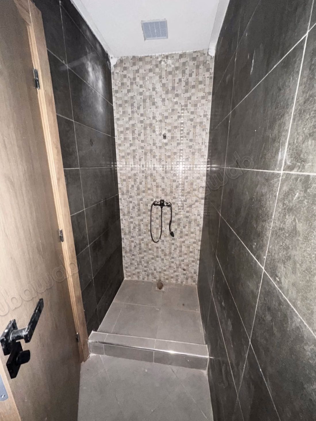 Appartamento 3 camere e soggiorno ad Azzouzia 2700 DH all'anno