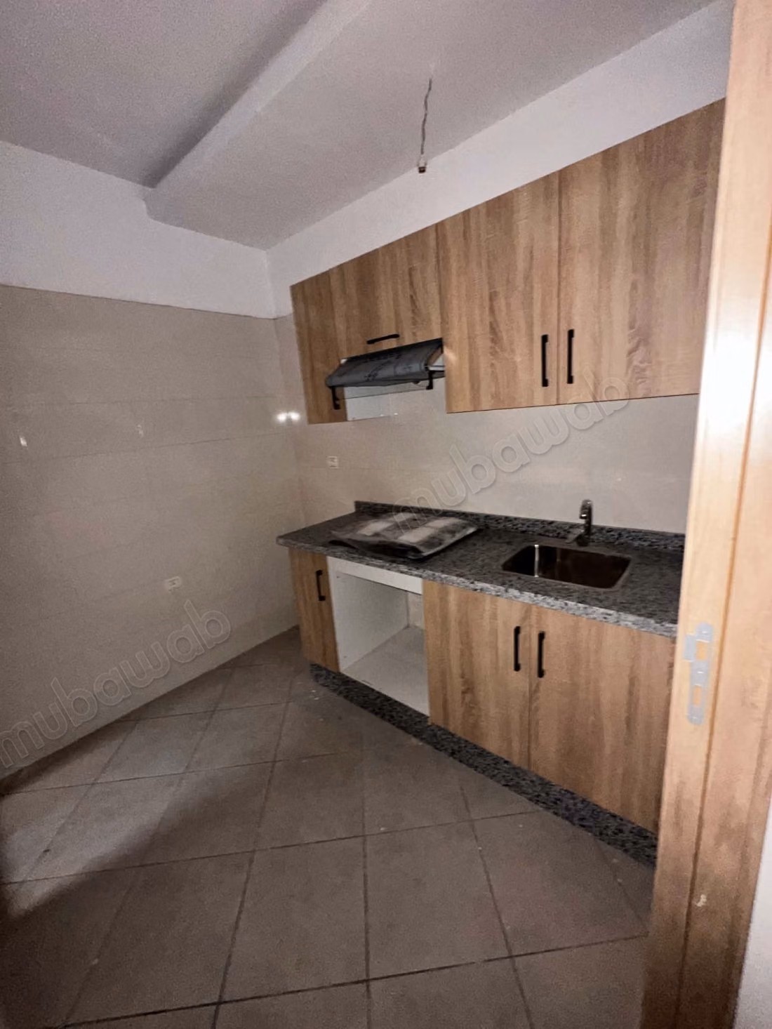 Appartamento 3 camere e soggiorno ad Azzouzia 2700 DH all'anno