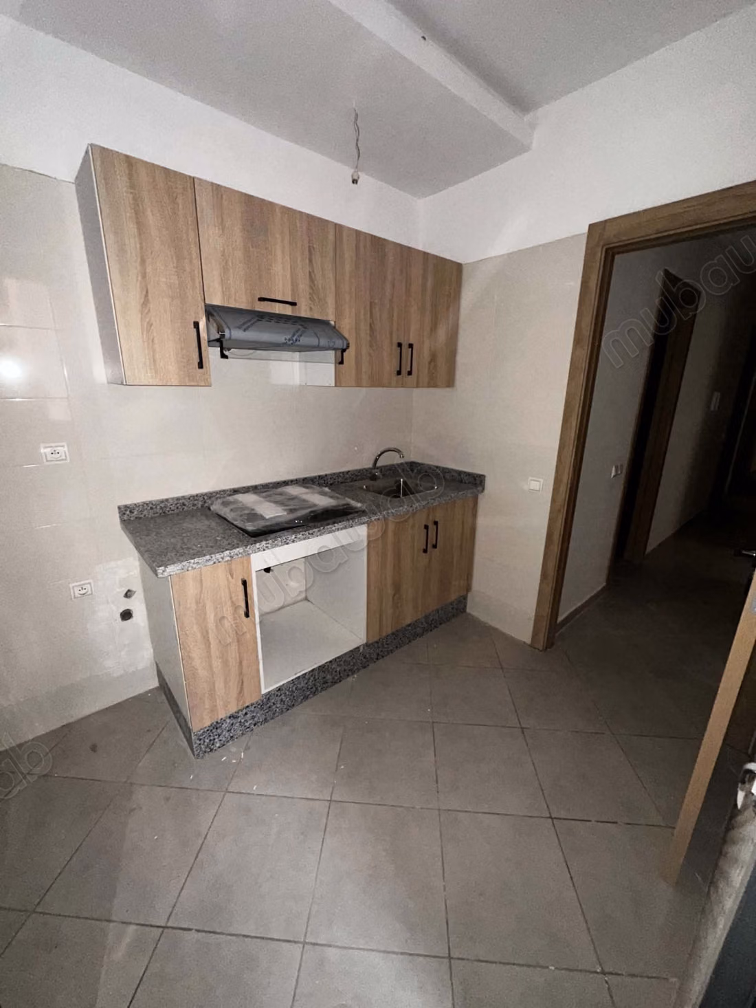 Appartamento 3 camere e soggiorno ad Azzouzia 2700 DH all'anno