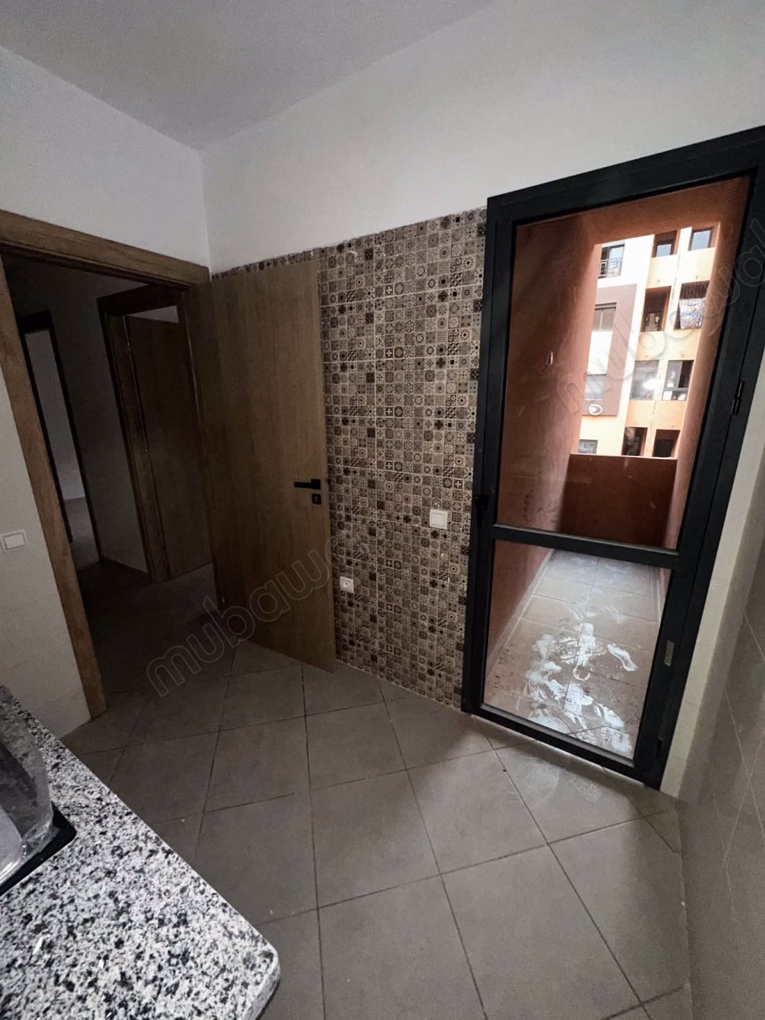 Appartamento 3 camere e soggiorno ad Azzouzia 2700 DH all'anno