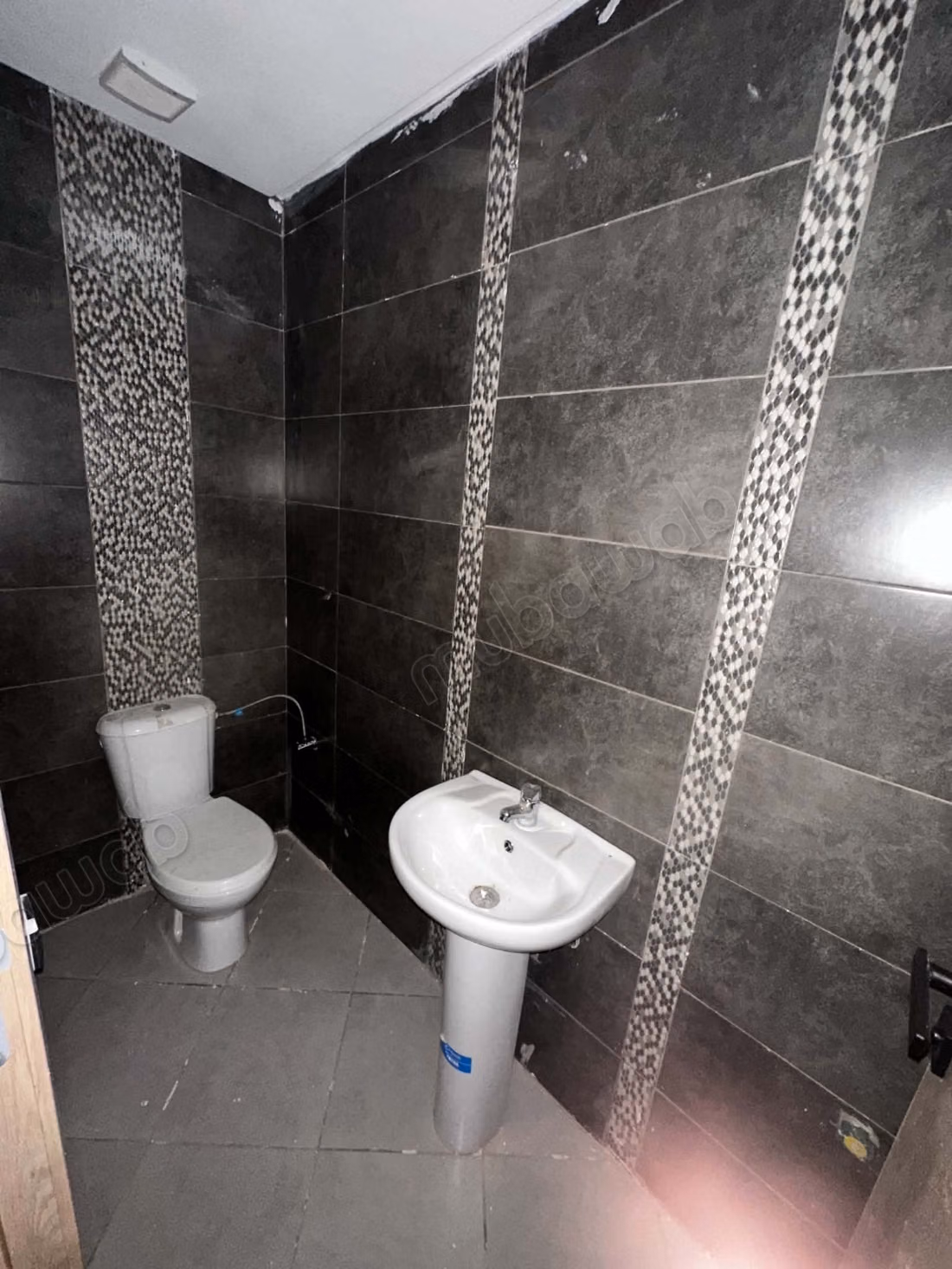 Appartamento 3 camere e soggiorno ad Azzouzia 2700 DH all'anno
