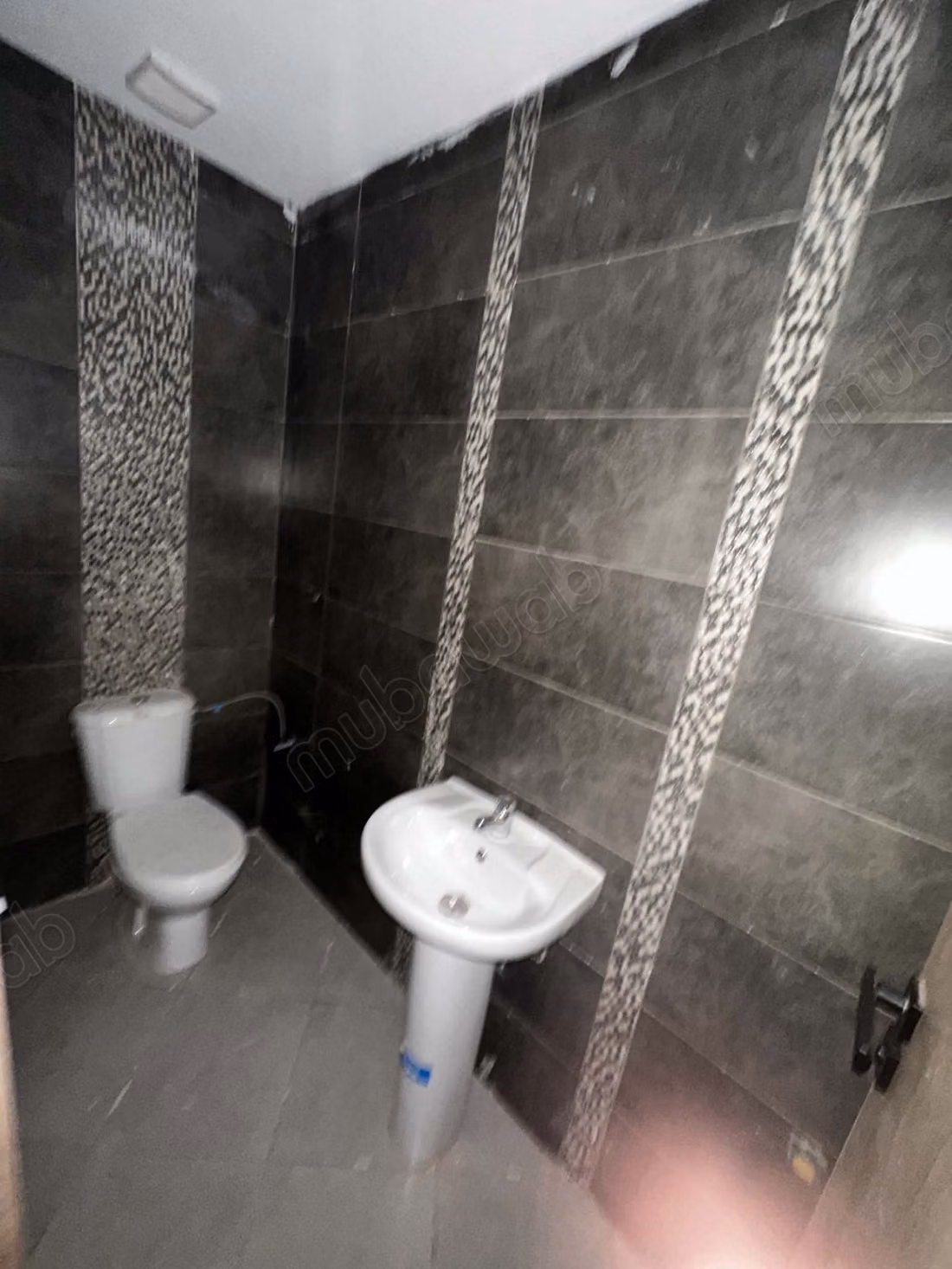 Appartamento 3 camere e soggiorno ad Azzouzia 2700 DH all'anno