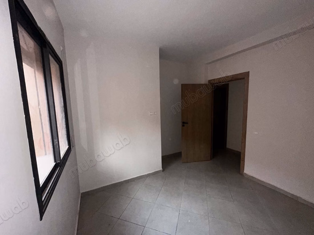 Appartamento 3 camere e soggiorno ad Azzouzia 2700 DH all'anno