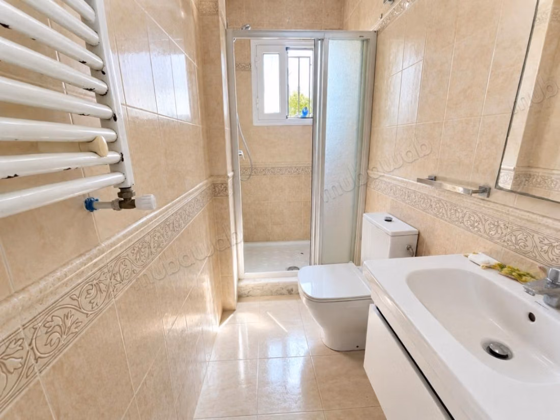 Rez de chaussée de villa S3 à louer