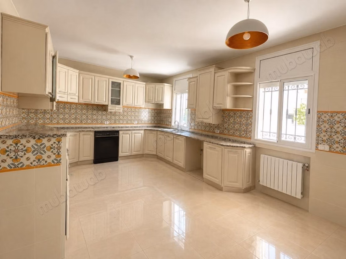 Rez de chaussée de villa S3 à louer