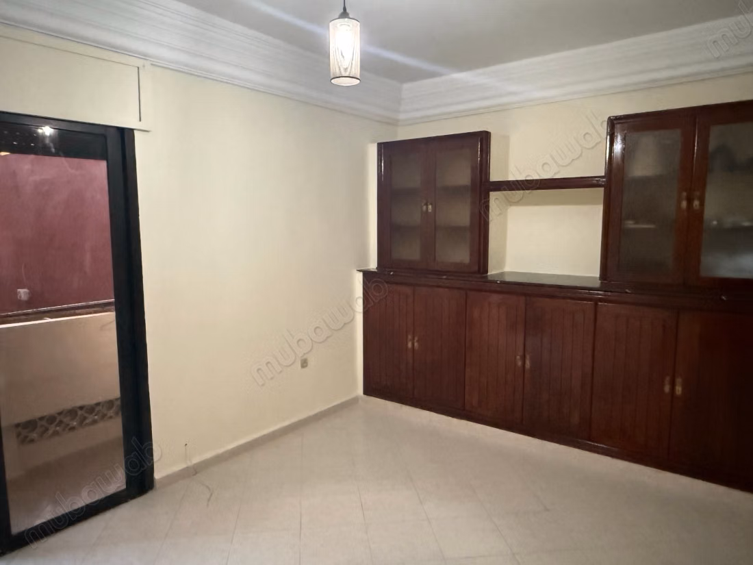 Très bel appartement en location à Sidi Maarouf. 
4 chambres agréables. 
Belle terrasse