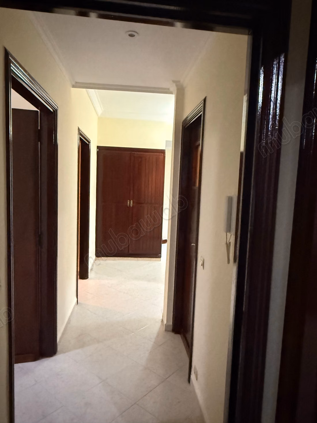 Très bel appartement en location à Sidi Maarouf. 
4 chambres agréables. 
Belle terrasse