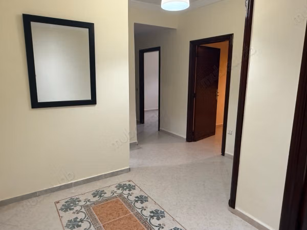 Très bel appartement en location à Sidi Maarouf. 
4 chambres agréables. 
Belle terrasse