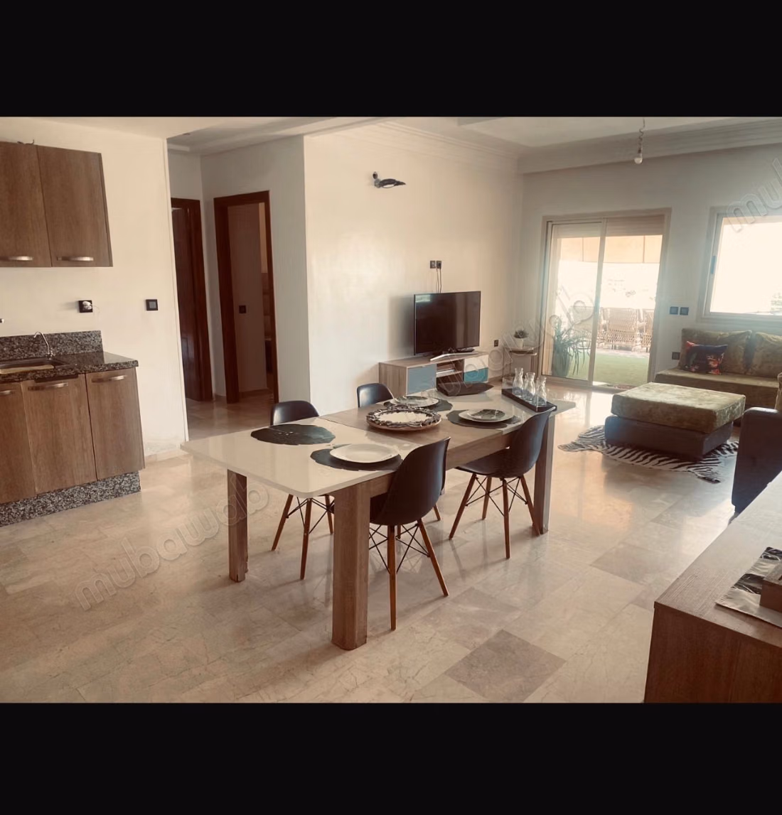 Vente d'un bel appartement à Sidi Rahal.
Surface totale 130 m².
Meublé