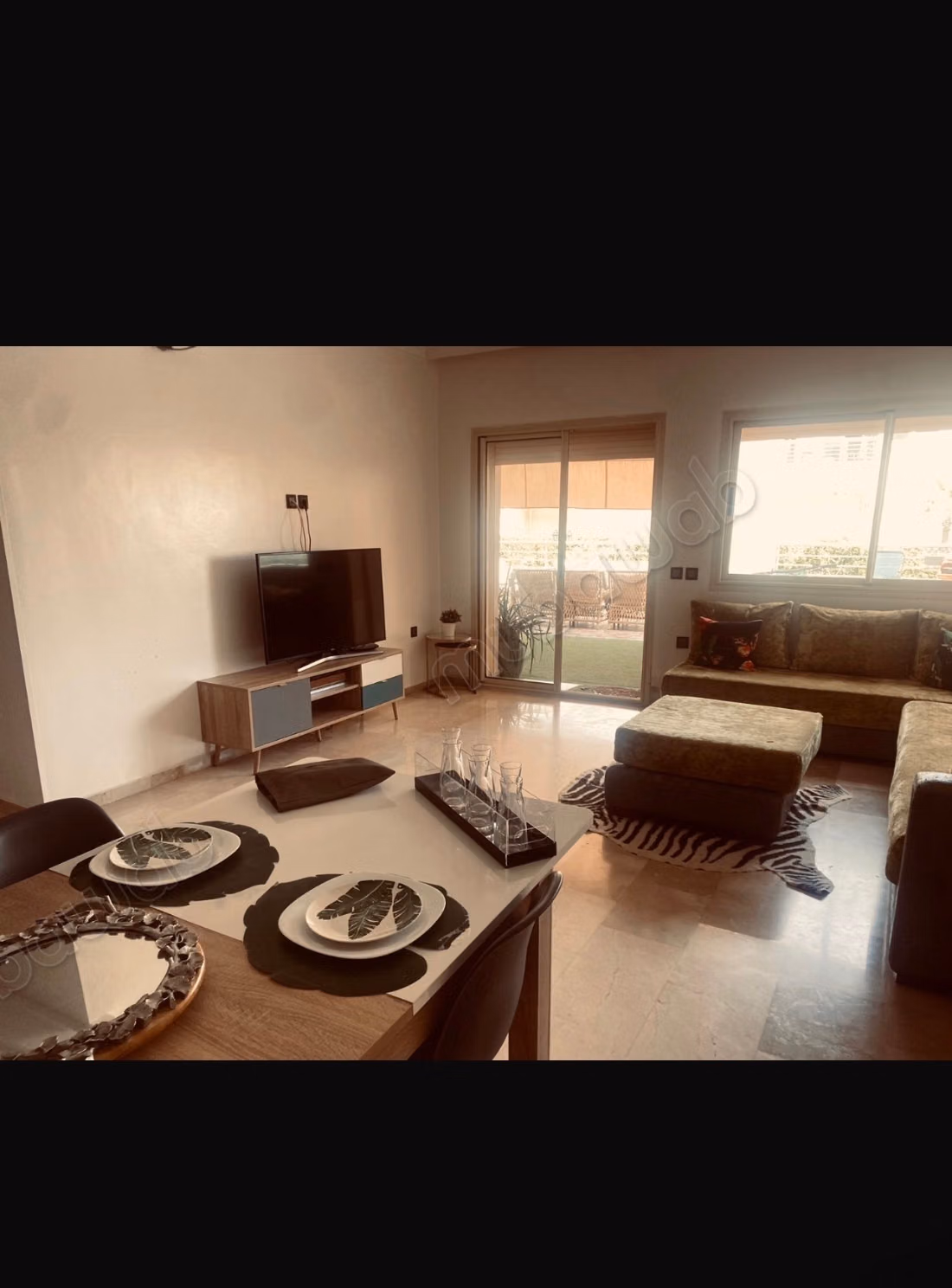 Vente d'un bel appartement à Sidi Rahal.
Surface totale 130 m².
Meublé