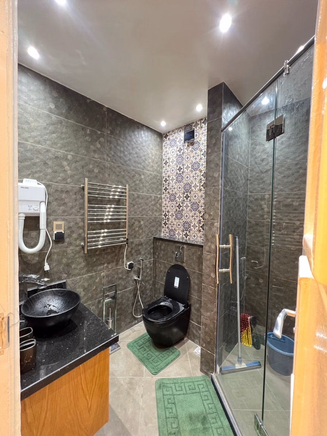 Appartement à louer à Plateau. 3 belles chambres. Meubles