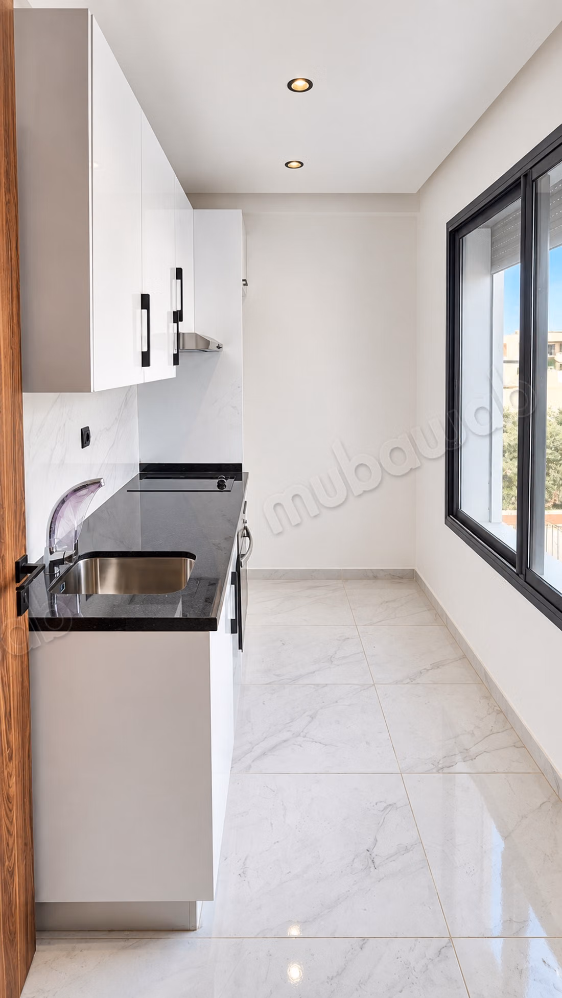 20 Studios vides 
Disponible Oasis