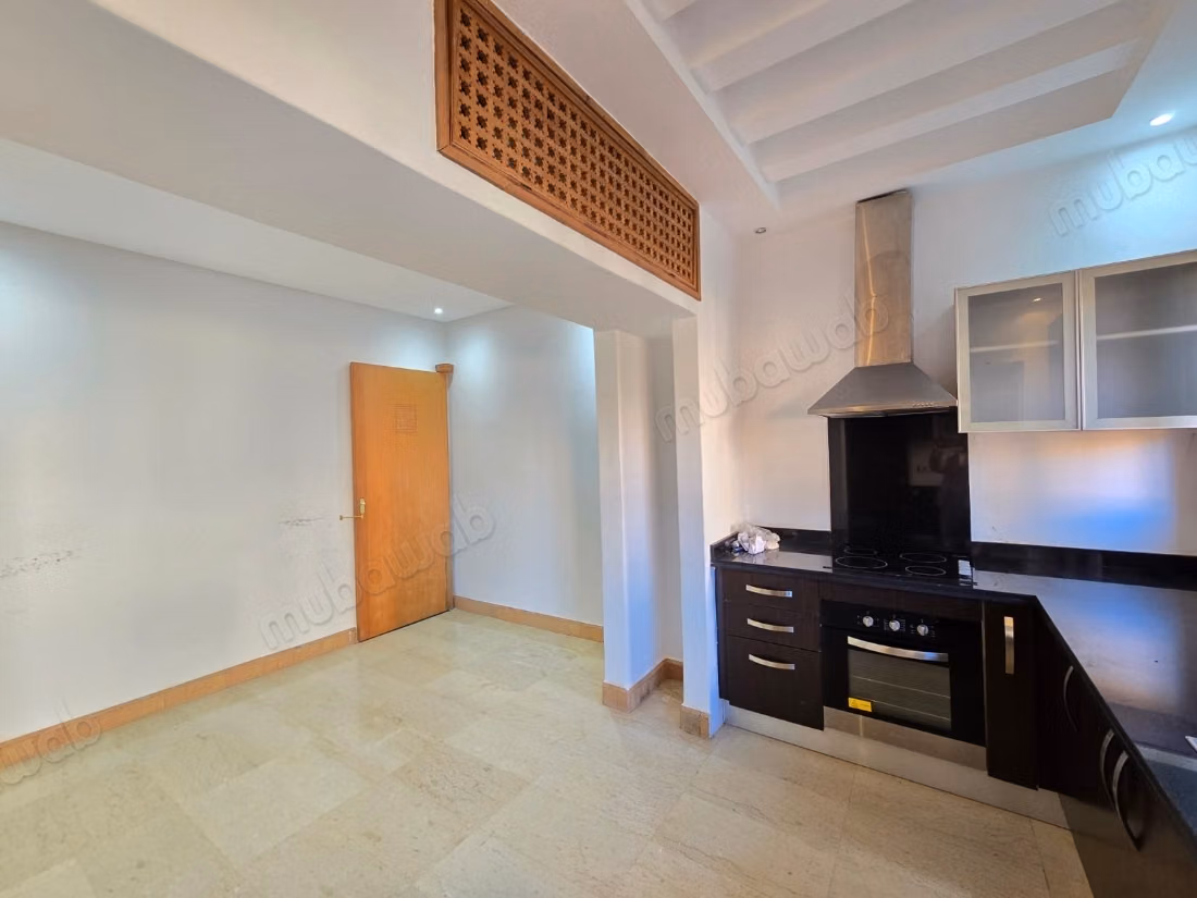 Apartamento en alquiler en Route de l'Ourika. 2 habitaciones. Chimenea, piscina
