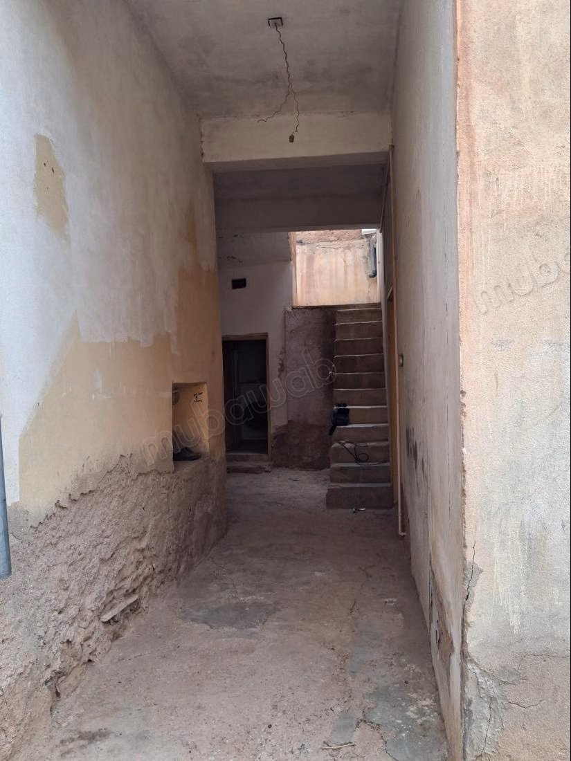 Achat d'une maison spéciale à Tawrirt. 2 belles chambres