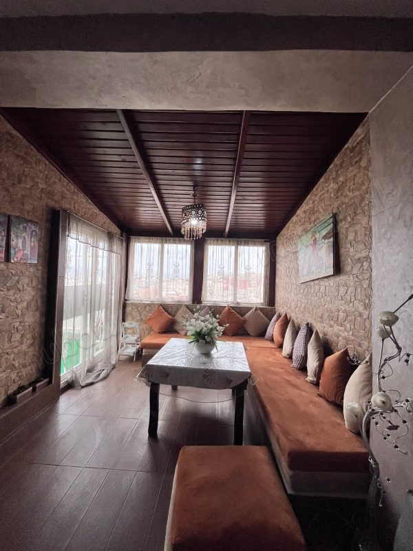 A louer: Appartement spacieux avec grande terrasse