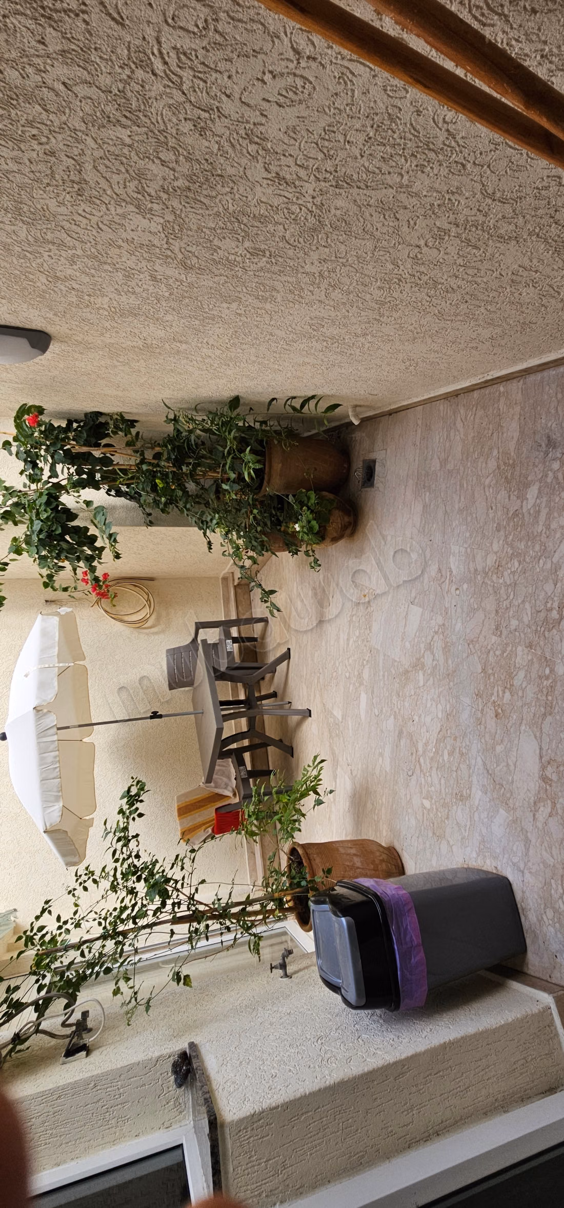 Bel appartement à vendre à Bourgogne Est. Superficie 92 m². Ascenseur et terrasse