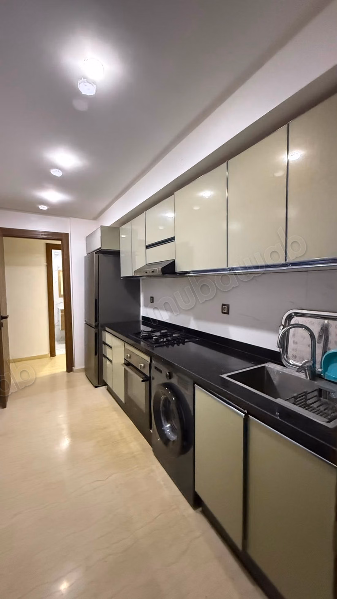 Dúplex en Hay Charaf con una superficie de 132 m². Bien amueblado