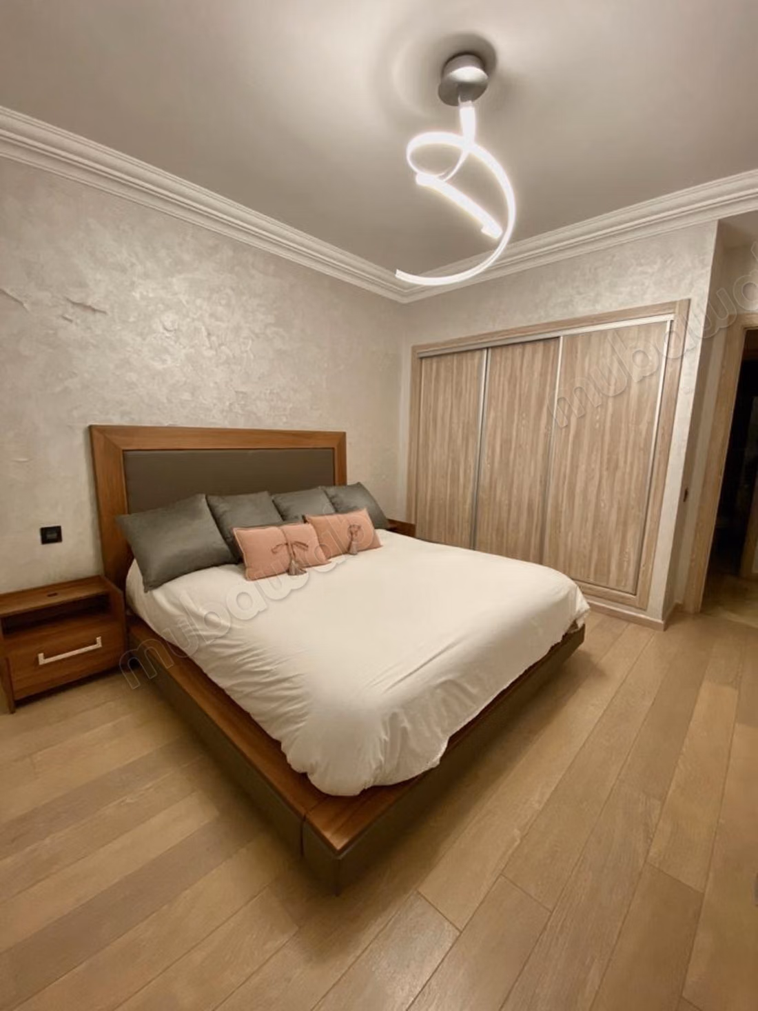 Bel appartement en location à Racine. 3 pièces confortables. Meublé