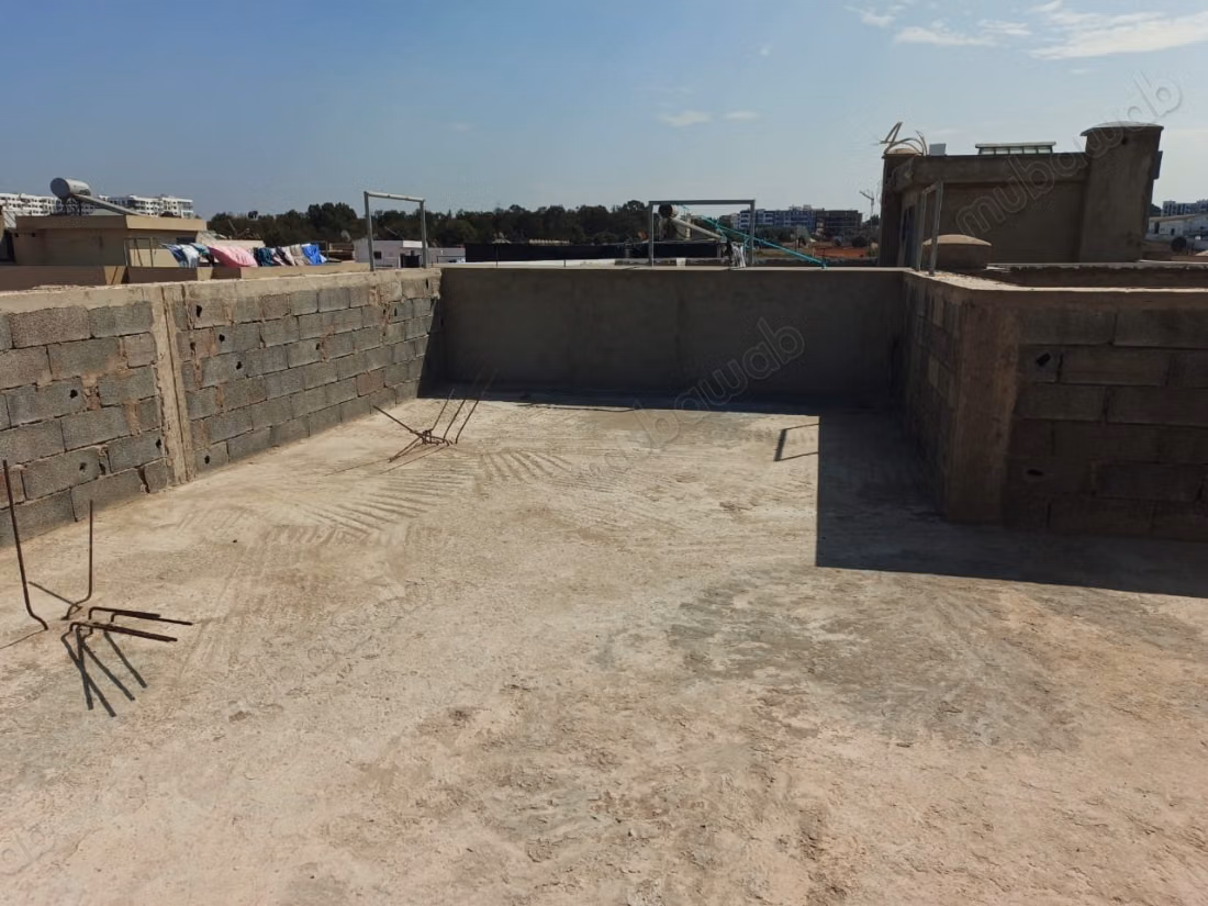 Casa en venta 80m² semi terminada en Wifak. Temara