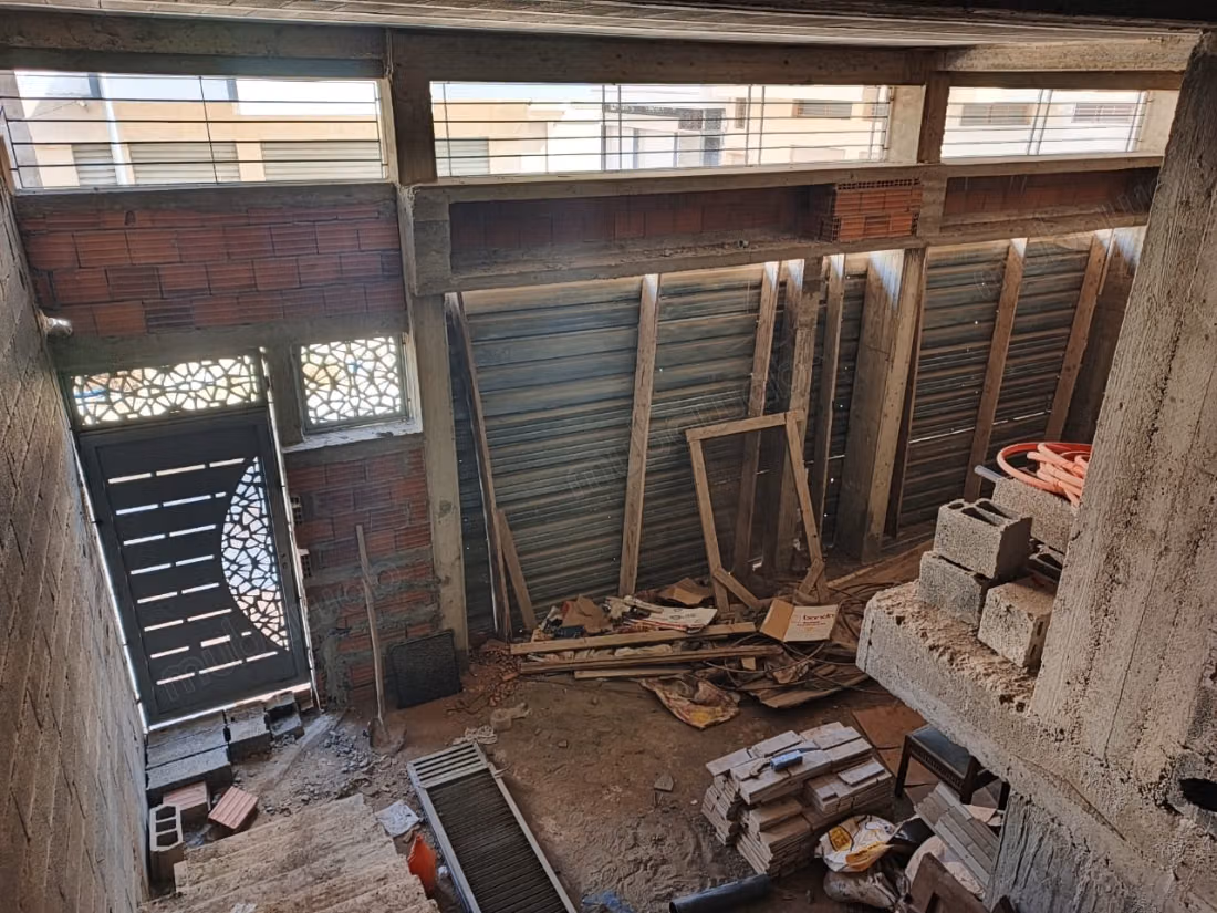 Casa en venta 80m² semi terminada en Wifak. Temara