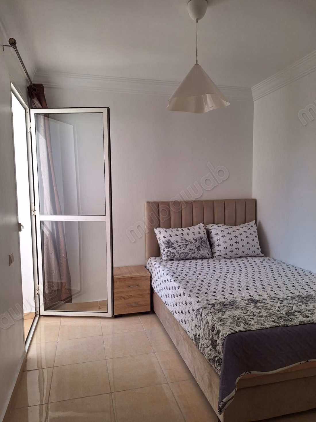 À louer – appartement rénové et entièrement meublé – résidence shems kettani, sidi rahal chataï