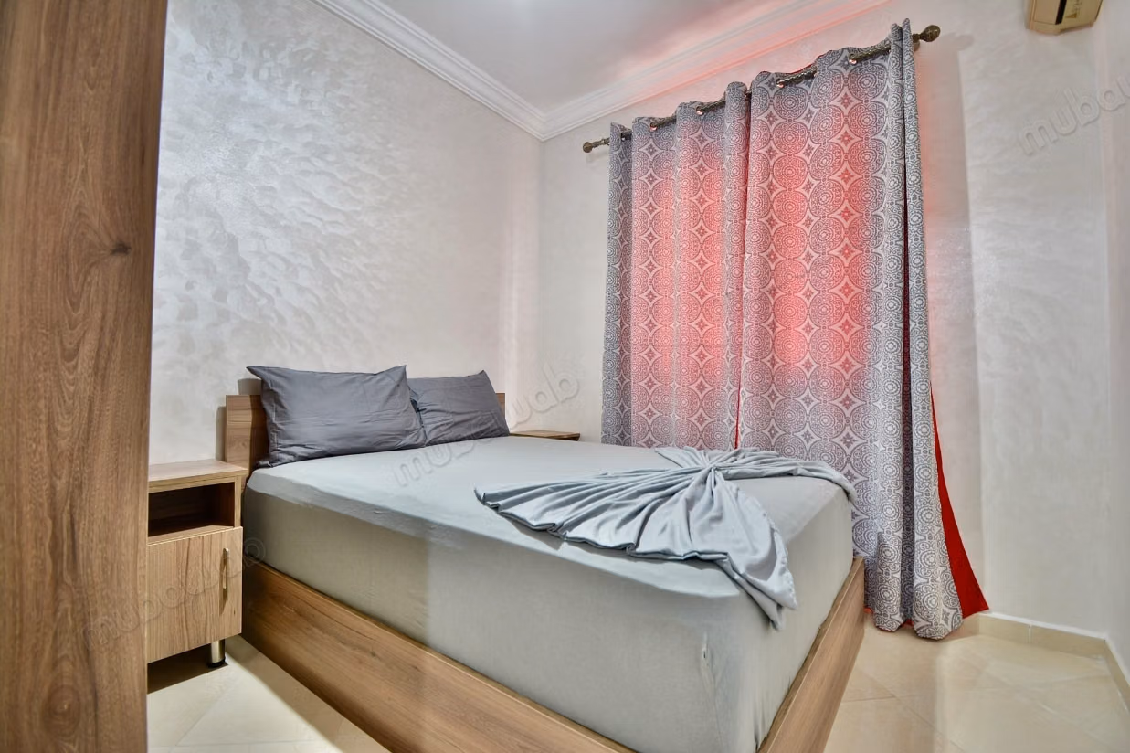 Appartement en location à Hay Mabrouka.
Superficie 60 m².
Meublé