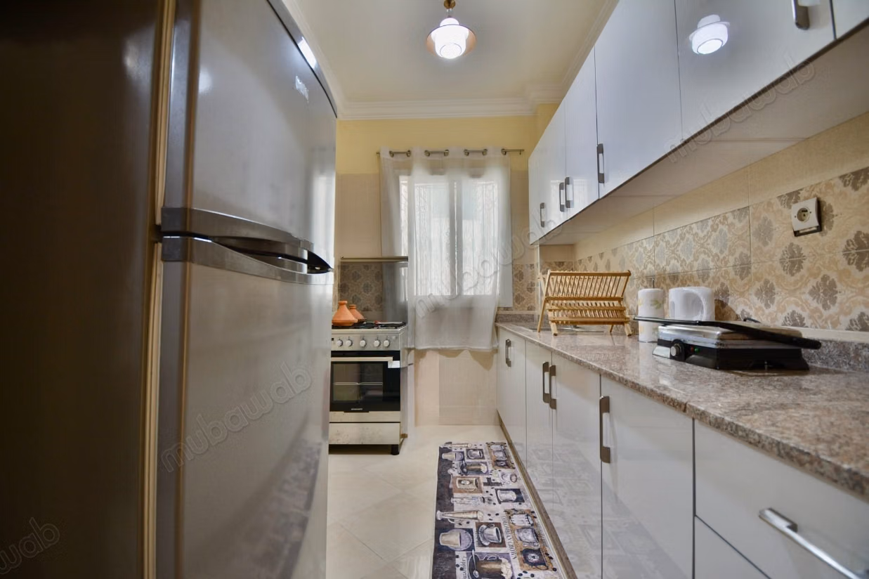 Appartement en location à Hay Mabrouka.
Superficie 60 m².
Meublé