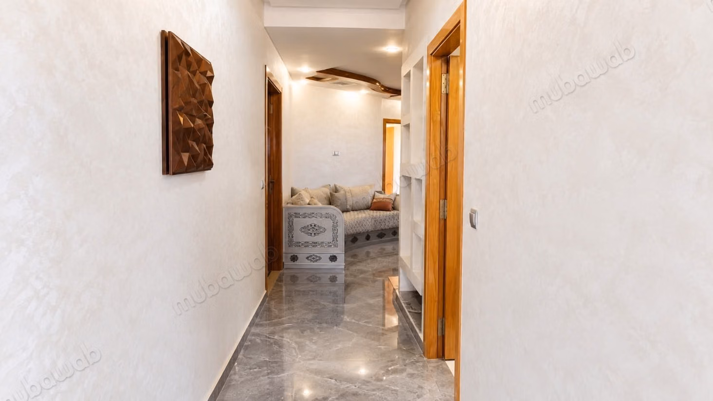Bellissimo appartamento in affitto ad Ahlane. 5 stanze. Arredato