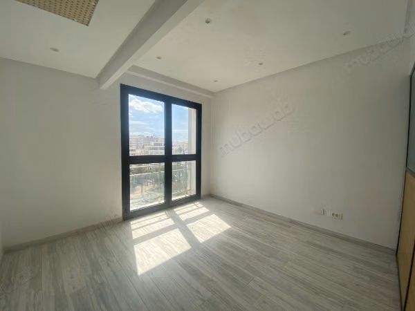 قاعة 2 للبيع