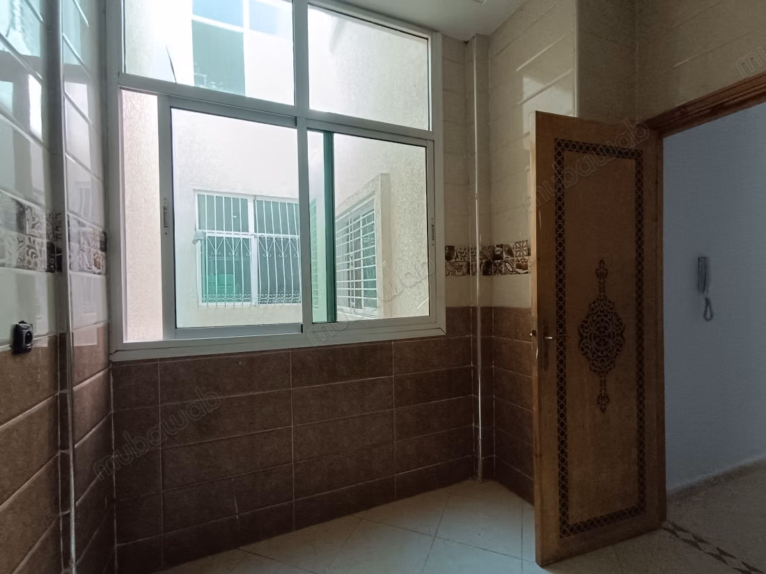 Appartement à louer à Riyad Al-Yasmin, Route Ain Chkef